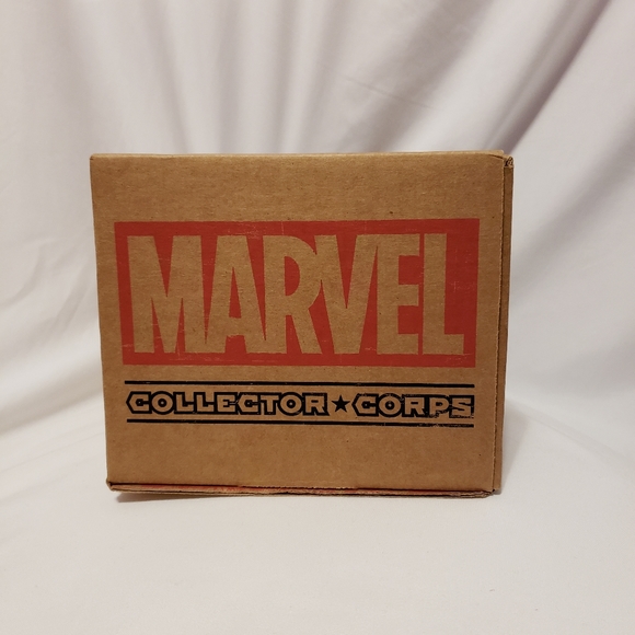 Marvel Collectors Box Unopened - Picture 7 of 9